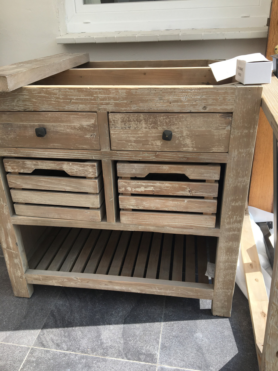 landelijke-stijl-keukeneiland-met-tafel-landelijke buitenkeuken