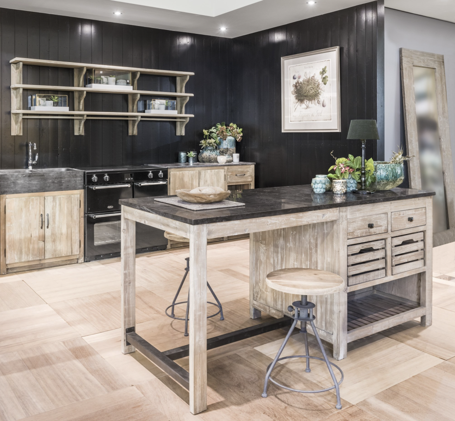 landelijke-stijl-keukeneiland-met-tafel-landelijke buitenkeuken