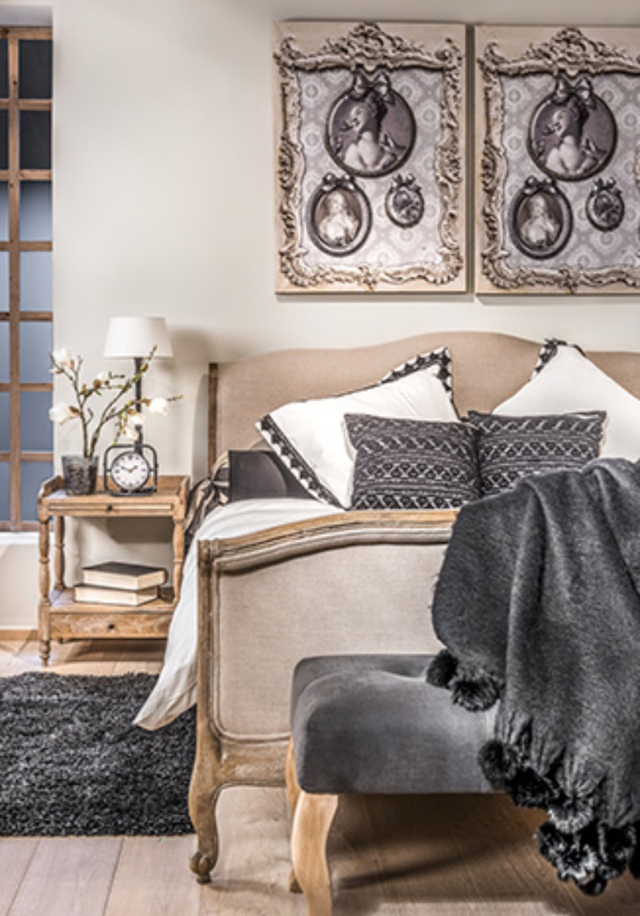 landelijke-bedbank-met-eiken-poten