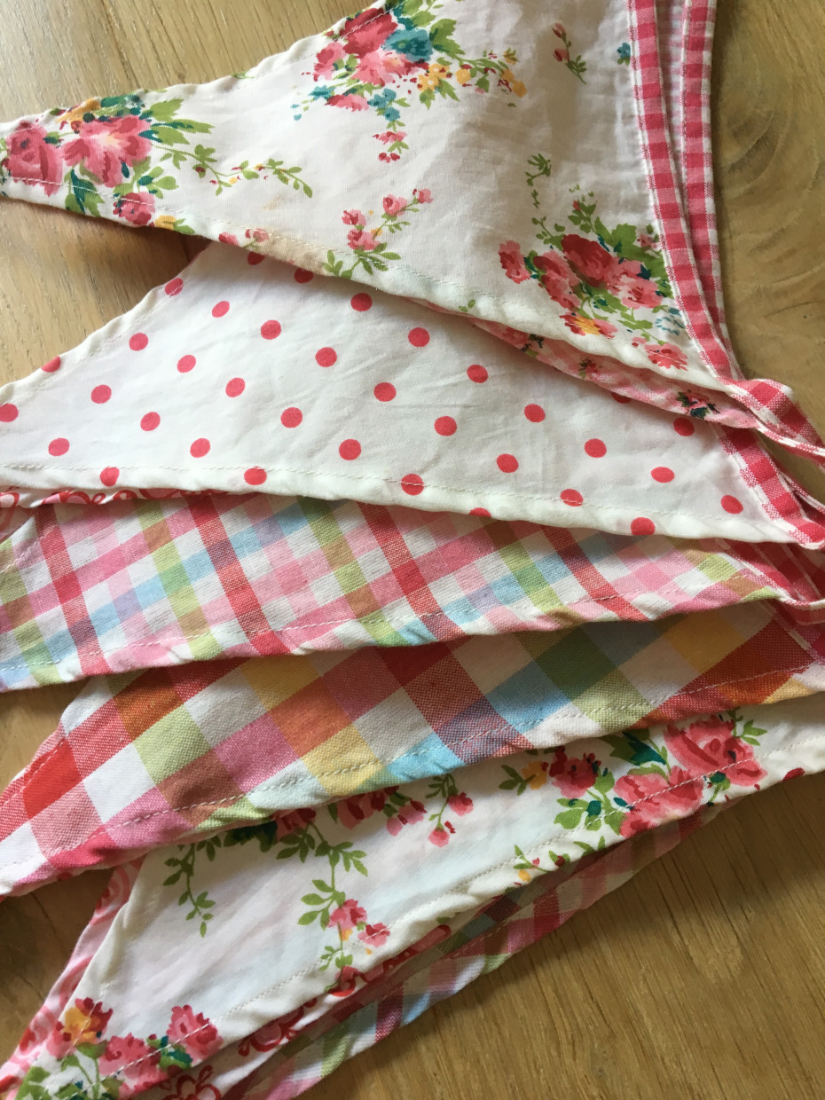 party-flags-meisjes-kinderkamerdecoratie-room-seven