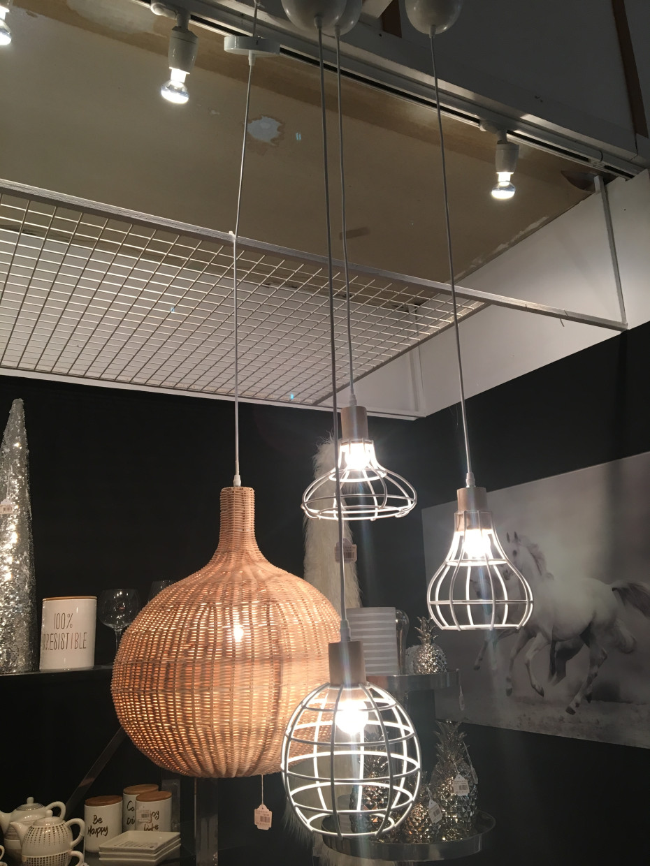 moderne-hanglampen-rooster-frame-wit