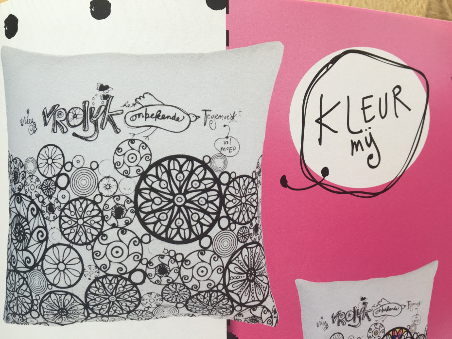 happy-circles-sierkussen-40x40cm