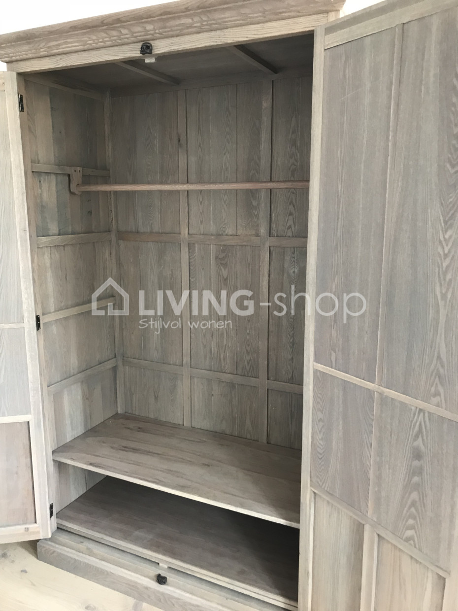 landelijke-stijl-eiken-kleerkast-halkast-louvredeuren